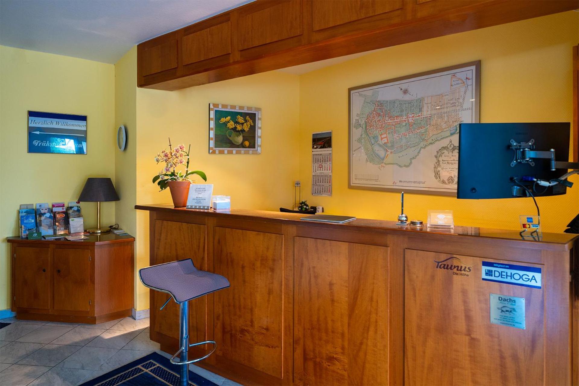 Hotel Sonne บาดฮอมบูร์ก ฟอร์ แดร์เฮอเฮอ ภายนอก รูปภาพ